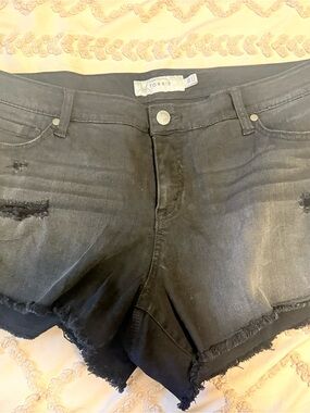 torrid Black Distressed Frayed-Hem Denim Shorts